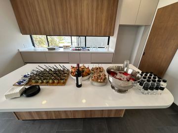 Casa NUEVA en VENTA con acabados residenciales de lujo en una ubicación privilegiada.