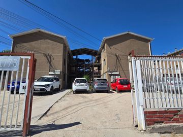 DEPARTAMENTO CON AMPLIO ESPACIO EN MAIPÚ