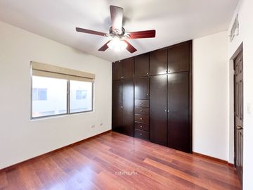 VENTA Casa Valle del Lago