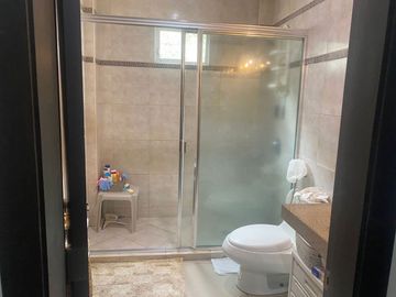 Departamento en venta en Urb. Singapur, Vía Samborondón