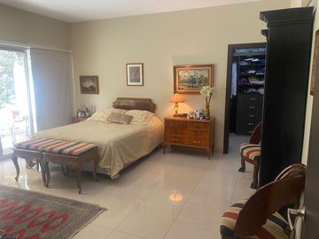 Departamento en venta en Urb. Singapur, Vía Samborondón