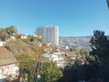 Casa en Valparaiso con gran terreno