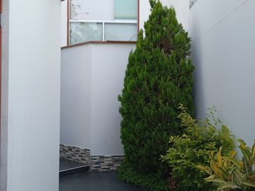 Lindo Dpto. 120 m² - 1º Piso en Cumbibira - Surco