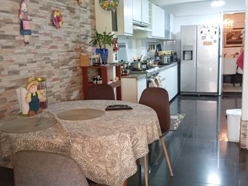 Lindo Dpto. 120 m² - 1º Piso en Cumbibira - Surco