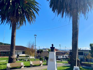 CASA RIO PARRON, CON VISTA AL MAR, CURANIPE