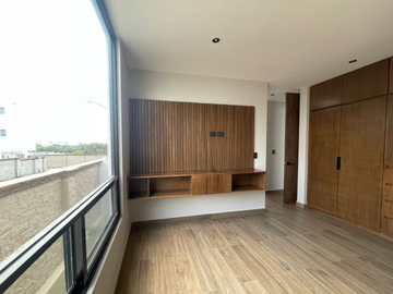 CASA DE 3 RECAMARAS EN LOMAS DE ANGELÓPOLIS - ENTREGA INMEDIATA