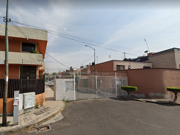 Casa En Remate Cercana a Escuelas En Cafetales