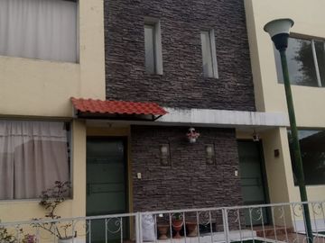 HERMOSA PROPIEDAD DE VENTA EN COJUNTO RESIDENCIAL SUR DE QUITO