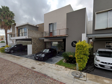 HERMOSA CASA EN CUMBRES DEL LAGO JURIQUILLA