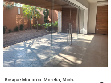 RESIDENCIA EN VENTA. BOSQUE MONARCA. CLUB DE GOLF