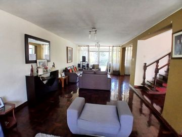 🏡 ¡TU HOGAR IDEAL EN SURCO! ESPACIOSA Y ACOGEDORA CASA EN RESIDENCIAL HIGUERETA