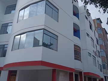 REMATO Casa-Edificio en Santa Teresa de Ávila esquina
