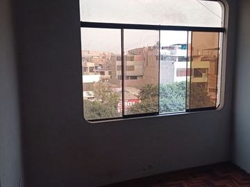 REMATO Casa-Edificio en Santa Teresa de Ávila esquina