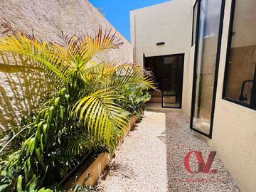 “CASA CALMA”  AMUEBLADA CON ESTILO UNICO EN EL CENTRO DE MERIDA