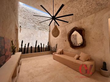 “CASA CALMA”  AMUEBLADA CON ESTILO UNICO EN EL CENTRO DE MERIDA
