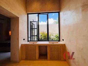 “CASA CALMA”  AMUEBLADA CON ESTILO UNICO EN EL CENTRO DE MERIDA