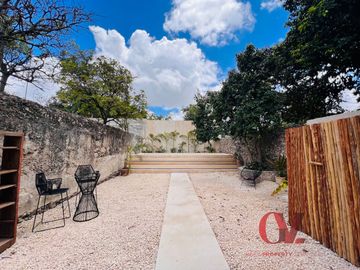 “CASA CALMA”  AMUEBLADA CON ESTILO UNICO EN EL CENTRO DE MERIDA