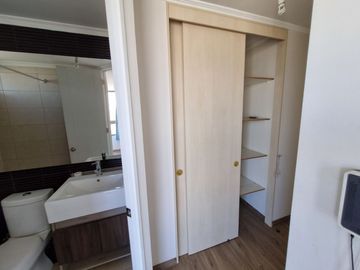 Venta de Lindo Depto. de 2 dormitorios 2 baños. Metro Ñuble.