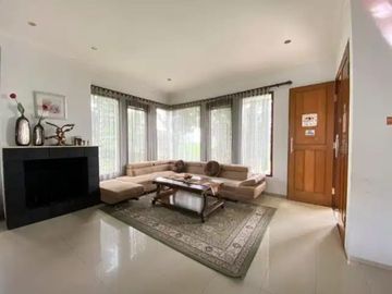 RUMAH MEWAH SUPER LUX FULL FURNISHED SIAP HUNI  DI DAGO RESORT BANDUNG