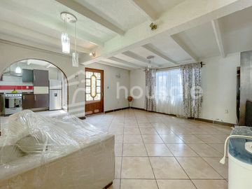 Casa en Venta, Jardines de Santa Clara. Ecatepec, Estado de México.