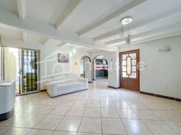 Casa en Venta, Jardines de Santa Clara. Ecatepec, Estado de México.