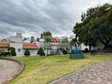 Departamento en Venta en Hacienda de las Palmas Interlomas