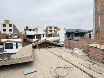 HERMOSA CASA EN VENTA EN LOS OLIVOS