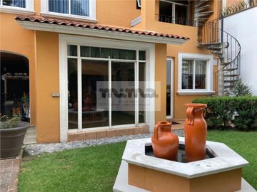 Casa en Venta en San José Insurgentes (Casa con Uso de Suelo)