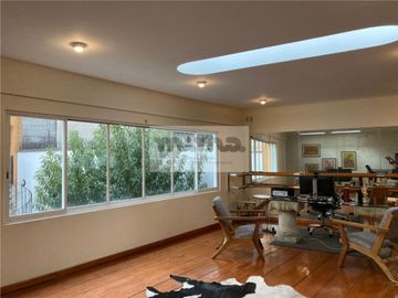 Casa en Venta en San José Insurgentes (Casa con Uso de Suelo)