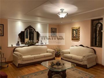 Casa en Venta en San José Insurgentes (Casa con Uso de Suelo)