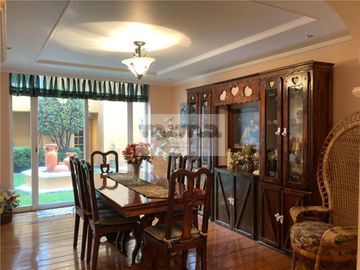Casa en Venta en San José Insurgentes (Casa con Uso de Suelo)