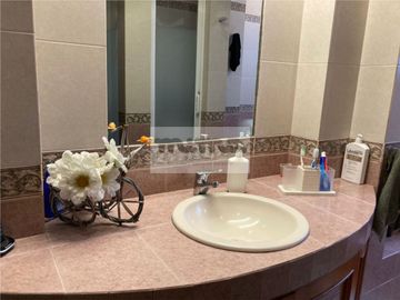 Casa en Venta en San José Insurgentes (Casa con Uso de Suelo)