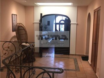 Casa en Venta en San José Insurgentes (Casa con Uso de Suelo)
