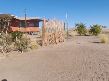 Venta de parcela con casa en Altos de Miraflores – Pica, Región de Tarapacá