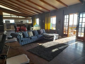 Venta de parcela con casa en Altos de Miraflores – Pica, Región de Tarapacá