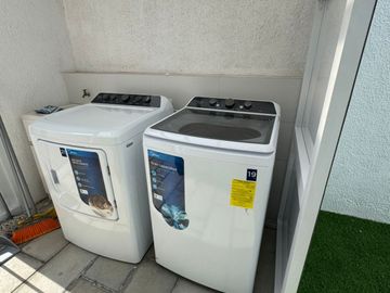En venta Casa nueva amoblada en urbanización de Ruta Del Spondyllus en Manta.
