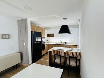 En venta Casa nueva amoblada en urbanización de Ruta Del Spondyllus en Manta.