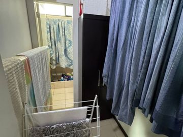Venta de departamento de 2 habitaciones amoblado frente a Playa El Murciélago en Manta.