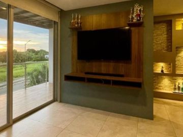 Venta de Casa amoblada de 4 habitaciones en Montecristi Golf Resort & Villas.