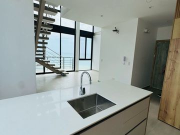 En Venta Departamento Loft con vista al mar y a la ciudad, en Barbasquillo.