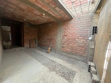 CASA EN VENTA - SAN ANTONIO DE CARAPONGO