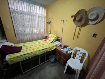 CASA EN VENTA - SAN ANTONIO DE CARAPONGO