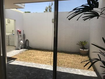 VENTA CASA MILENIO III EN COTO, AMUEBLADA O SIN AMUEBLAR, OPORTUNIDAD!