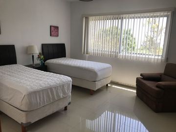 VENTA CASA MILENIO III EN COTO, AMUEBLADA O SIN AMUEBLAR, OPORTUNIDAD!