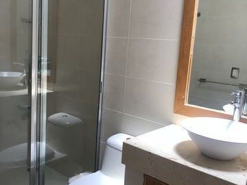 VENTA CASA MILENIO III EN COTO, AMUEBLADA O SIN AMUEBLAR, OPORTUNIDAD!