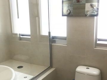 VENTA CASA MILENIO III EN COTO, AMUEBLADA O SIN AMUEBLAR, OPORTUNIDAD!