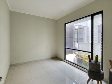 Rumah Dijual Segera 2 lantai di Discovery Bintaro 16044-SC 0811189----