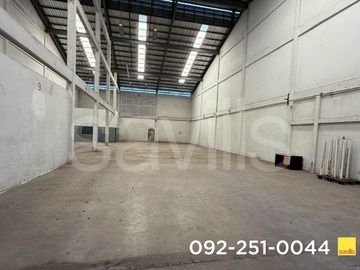 Warehouse for rent 432 - 2,000 sq.m. close to BTS Samrong and MRT Sri Thepa Samutprakan