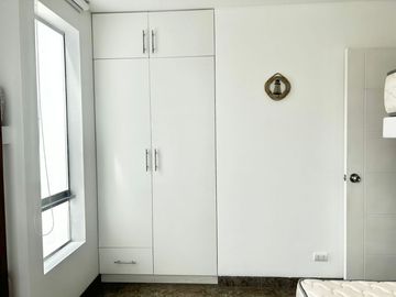 Invierte en Asia: Casa de Playa con 2 Piscinas y 5 Dormitorios