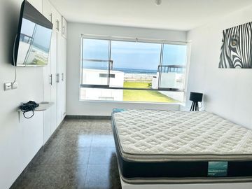 Invierte en Asia: Casa de Playa con 2 Piscinas y 5 Dormitorios